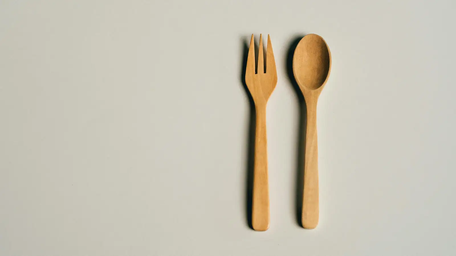 Complete bamboo dinnerware set